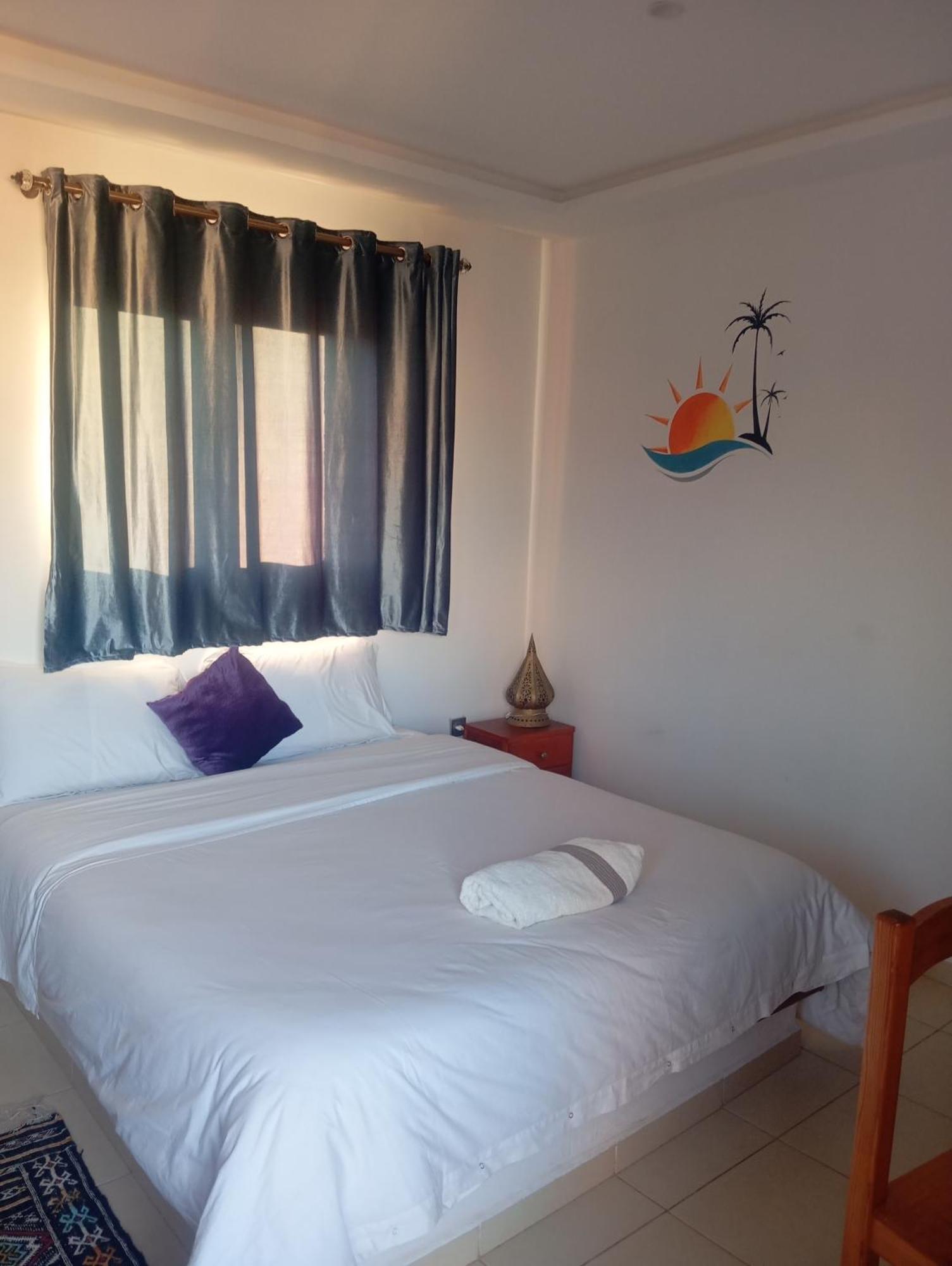 Les Bains De Bed & Breakfast *